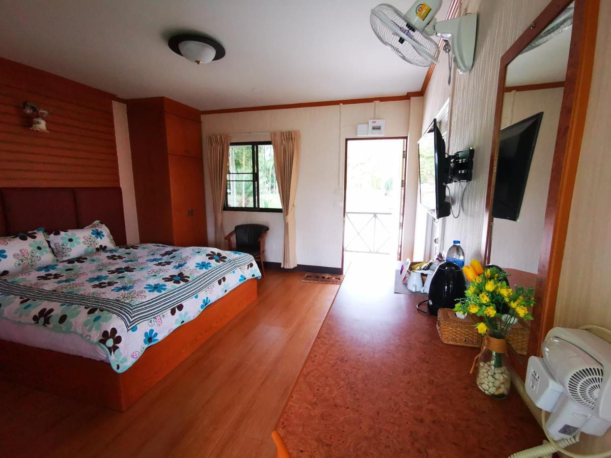 Rs Phong Riverside Resort Кхонкен Екстер'єр фото